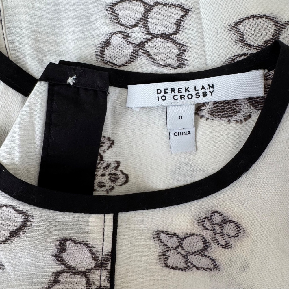 10 CROSBY DEREK LAM Floral Ruffle Sleeve Top - Picture 5 of 8